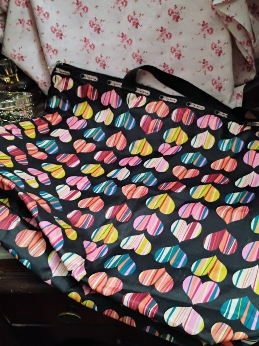 Le Sport Sac Heart Tote - Picture 5 of 9